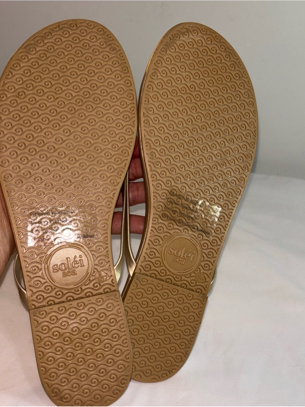 Gold Women's Flip Flop Sandals - Classic Metallic Thong. 7/27 - Picture 8 of 10